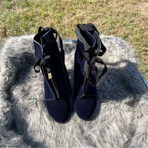 Zara Navy Blue Suede Booties